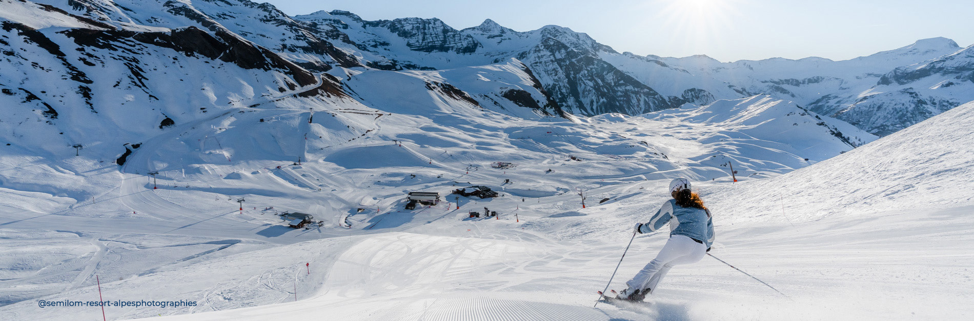 Ski dans la station d'Orcières. Crédit : semilom resort alpesphotographies