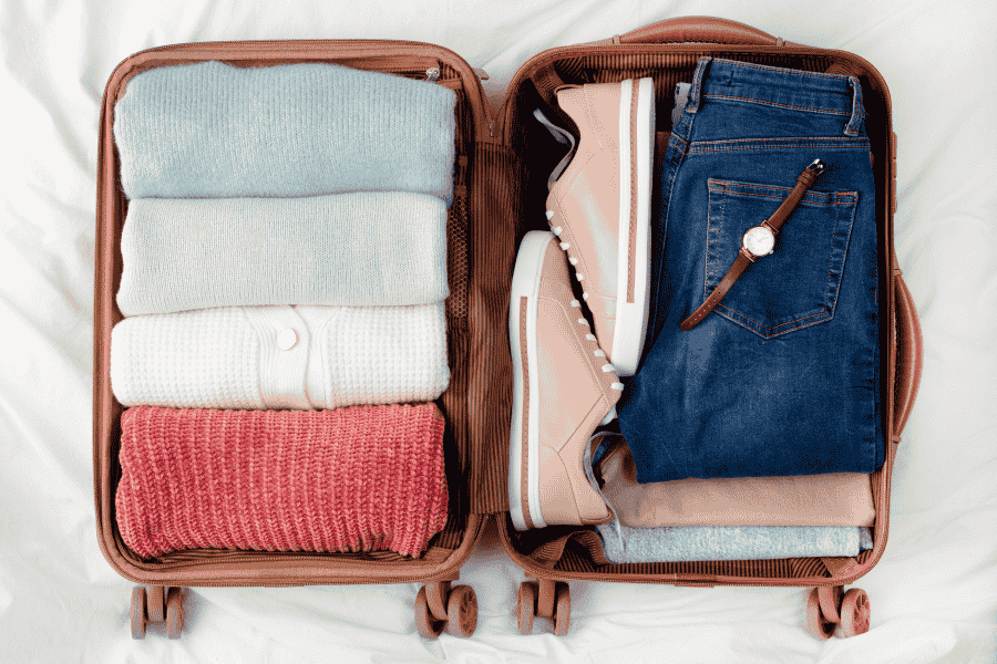 Valise vêtements roulés