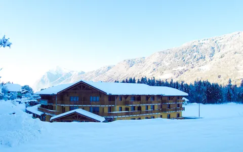 Résidence Grand Massif à Morillon - extérieur hiver