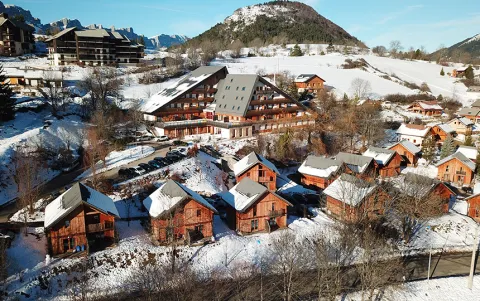 Résidence Les Gentianes à Gresse en Vercors - vue extérieure hiver
