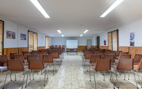 Résidence Les Gorges Rouges à Guillaumes - salle séminaire