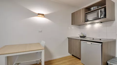 Apparthotel Paris Quai de Marne Vacancéole studio cuisine coin repas