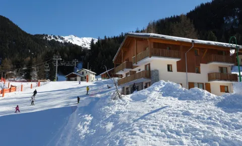 Résidence Chalets de la Ramoure Valfréjus pied des pistes