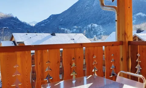 Résidence La Vallée d'ax Pyrénées Ariégeoises en hiver