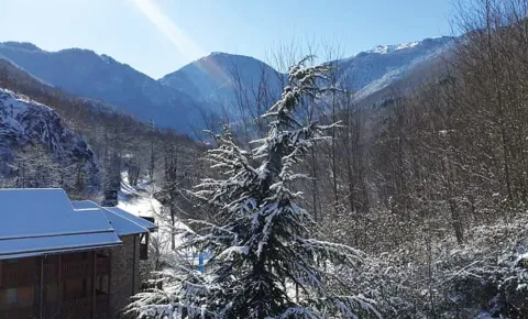 Résidence La Vallée d'ax Pyrénées Ariégeoises en hiver