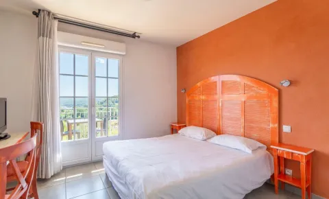 Résidence Vacancéole le domaine de Camiole Pays de Fayence