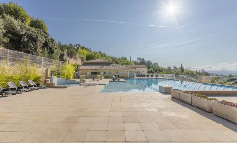 Résidence Vacancéole le domaine de Camiole Pays de Fayence