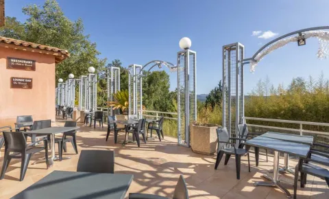 Résidence Vacancéole le domaine de Camiole Pays de Fayence