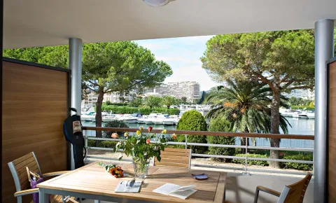 Résidence Vacancéole Carré Marine Mandelieu Côte d'Azur