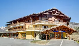 Résidence Grand Massif à Morillon - extérieur été