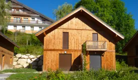 Résidence Les Gentianes à Gresse en Vercors - vue extérieure été