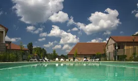 Résidence Le Clos du Rocher aux Eyzies de Tayac - Piscine