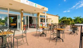 Terrasse snack Les Demeures du Ventoux